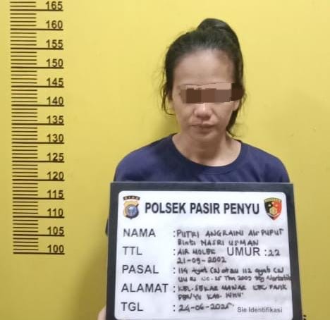 Gerebek Rumah IRT Muda, Polsek Pasir Penyu Temukan Sabu dalam Kotak Rokok