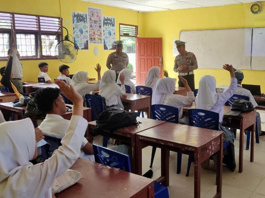 Polsek Tandun Ajak Siswa Tidak Terprovokasi dan Menolak Berita Hoaks di Tahapan Pilkada