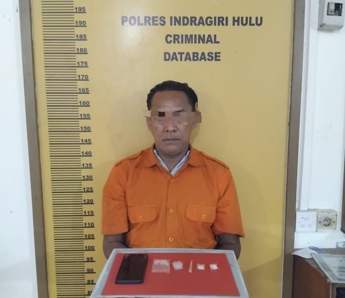 Seorang Pria di Peranap Diringkus Polisi, Simpan Sabu di Bawah Sofa