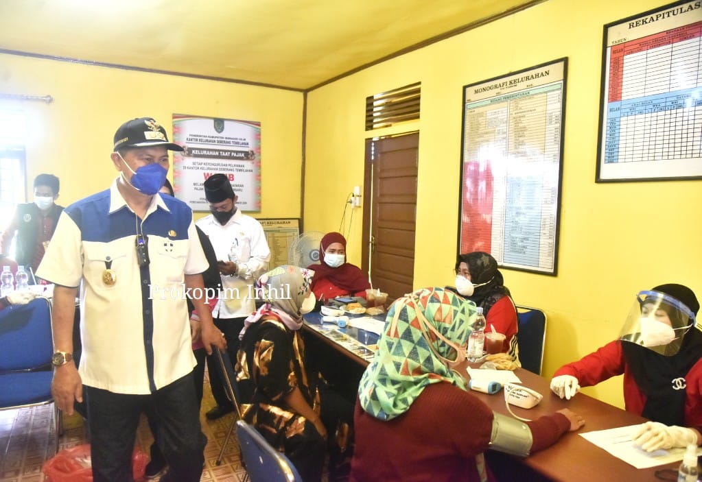 Wabup Inhil Tinjau Pelaksanaan Vaksinasi di Dua Kelurahan
