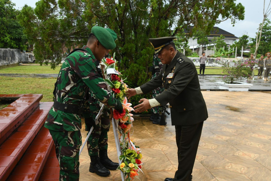 Beri Penghormatan, Kodim 0303 Bengkalis Ziarahi Makam Pahlawan Sempena HUT ke-80 TNI