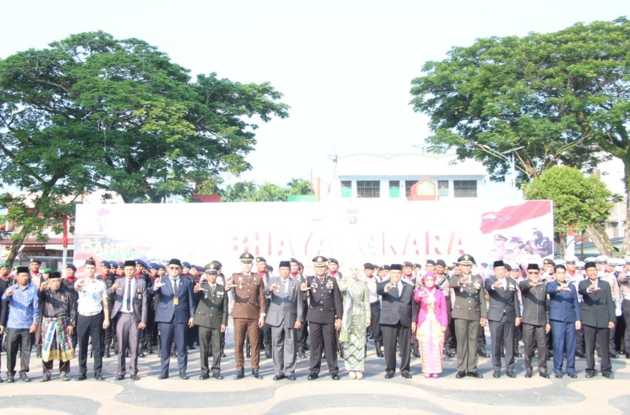 Polres Inhu Gelar Upacara Hari Bhayangkara ke-80 di RTH Beringin Rengat