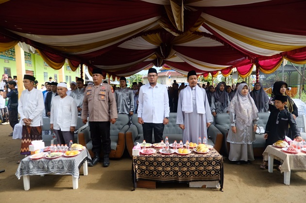 Hadiri Wisuda Santri Daarul Rahman, Iwan Taruna: Pesantren Kunci Lahirkan Generasi Berakhlak dan Pemimpin Masa Depan