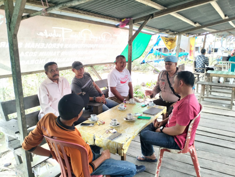 Personel Polsek Kuindra Terus Sampaikan Himbauan Kamtibmas dan Pilkada Damai