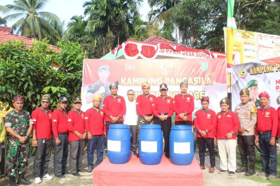 Dandim 034/Inhil Bersama Forkompimda Inhil Resmikan Kampung Pancasila dan Mikroba Village di Desa Sungai Intan