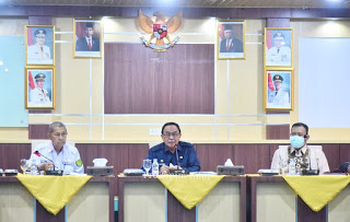 Bupati Inhil HM Wardan Pimpin Rapat Tahunan PT BPR Gemilang