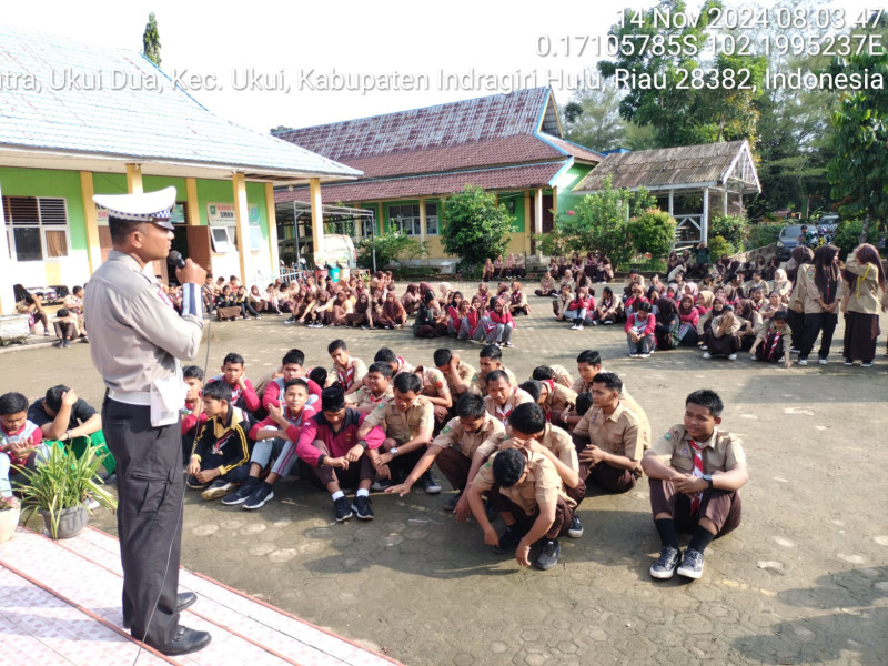 SMKN 1 Ukui Jadi Sasaran Sosialisasi Budaya Tertib Berlalu Lintas