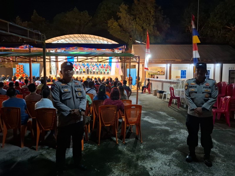 Personel Polsek Daik Lingga Amankan Perayaan Malam Trisuci Waisak 2569 BE/2025 di Vihara Budha Maitrea.