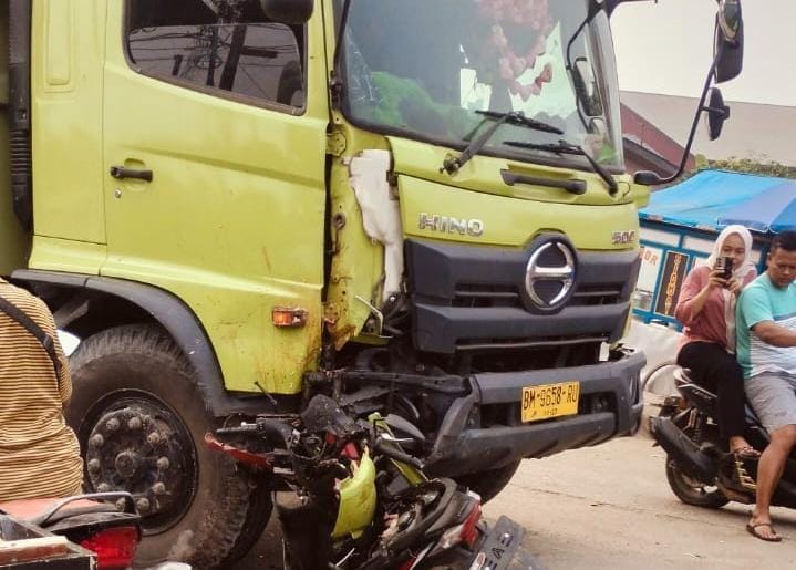 Lakalantas di Peranap, Tabrak Dump Truk 2 Pelajar Meninggal Dunia