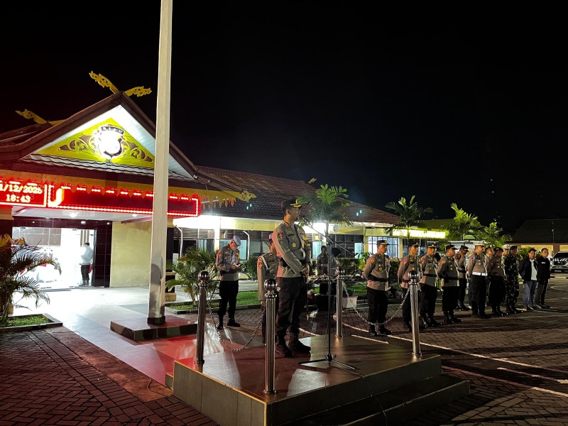 Kapolres Inhu Pimpin Apel Bersama Kesiapan Pengamanan Malam Pergantian Tahun