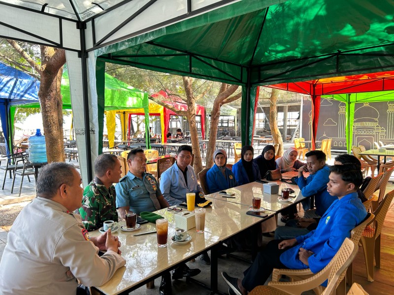 AKP Sri Budianto Hadiri Silaturahmi BEM Kabupaten Lingga Bersama TNI-POLRI.