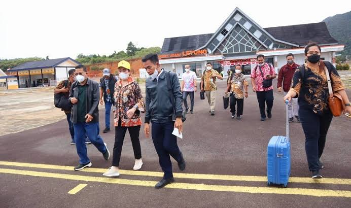 Transportasi Udara di Natuna Siap Dibenahi Oleh Bupati Cen Sui Lan