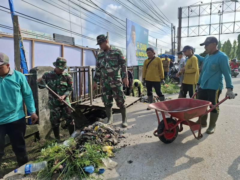 HUT Kodam 1/Bukit Barisan ke -74, Kodim 0314/Inhil Laksanakan Kegiatan Karya Bakti