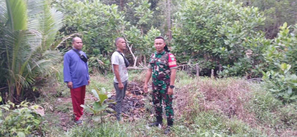 Cegah Kebakaran Lahan, Babinsa Kateman Gencarkan Patroli Tapal Batas