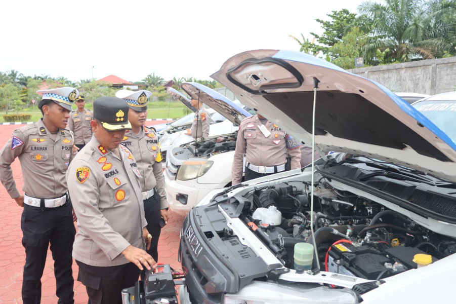 Cek Sarpras Satgas Walpri dan Kawal Lantas, Kapolres Rohul: Arahkan Anggota untuk Pahami Tugas dengan Baik