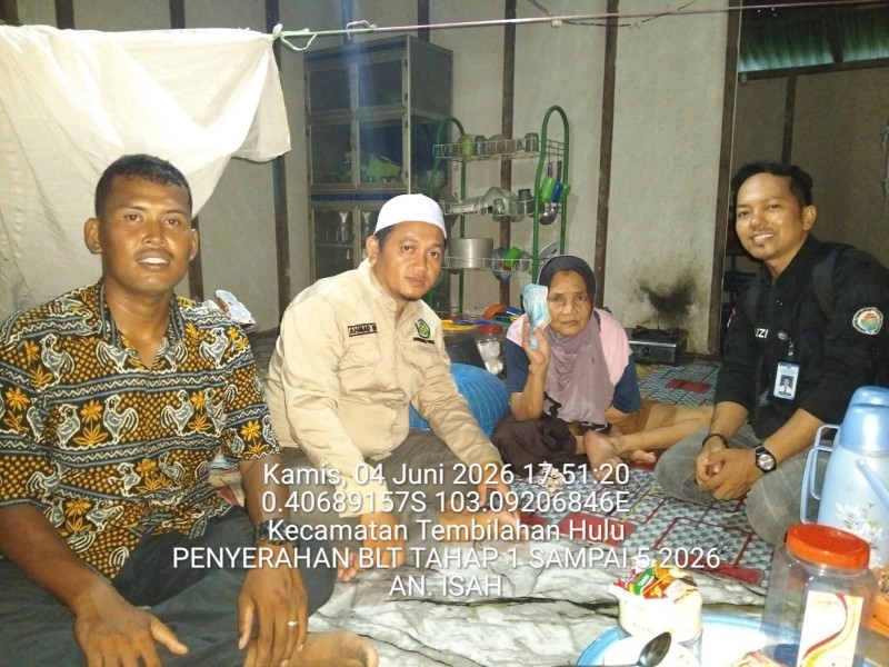 Pemdes Sungai Intan Antar Langsung BLT Dana Desa ke Rumah 7 KPM