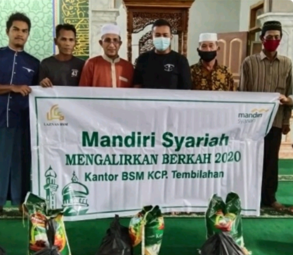 Milad Ke-21, Mandiri Syariah KCP Tembilahan Menyalurkan Program BSM Mengalirkan Berkah