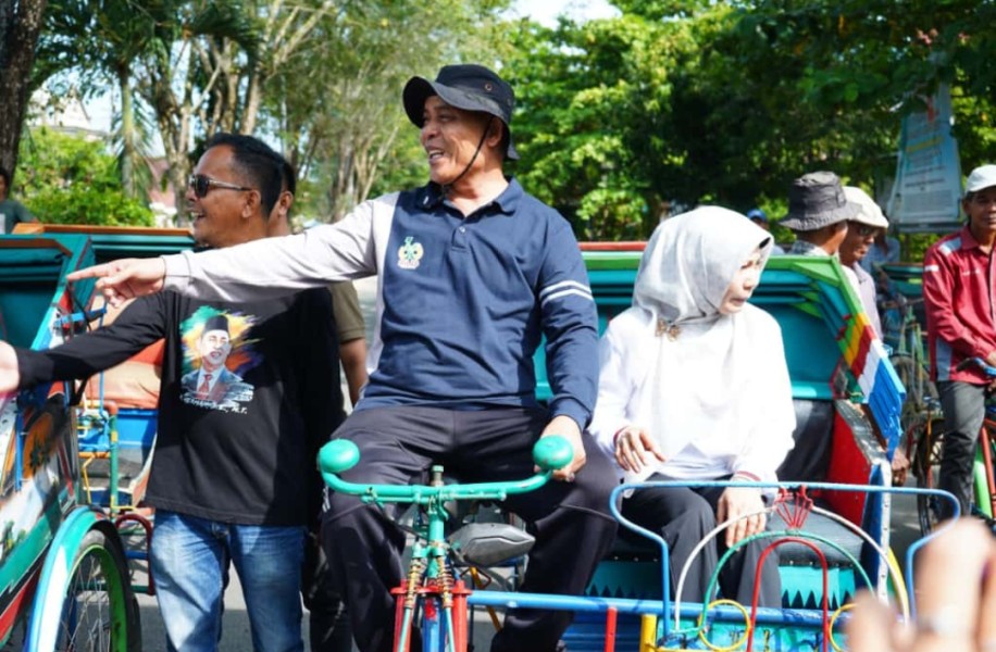 Bupati Ingin Becak jadi Wisata Lokal Tembilahan