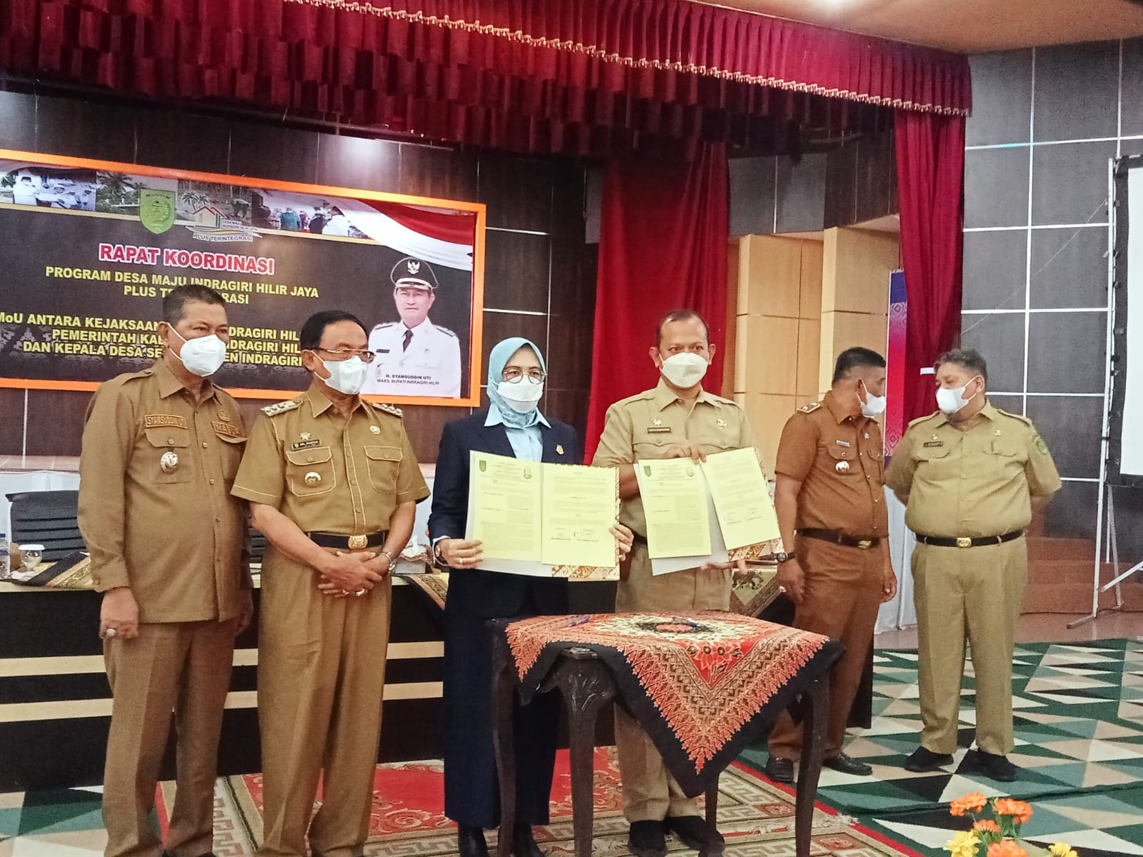 Bupati HM Wardan Pimpin Rakor DMIJ Plus Terintegrasi Sekaligus Penandatanganan MoU Pemkab Inhil dan Pemdes Se-Inhil