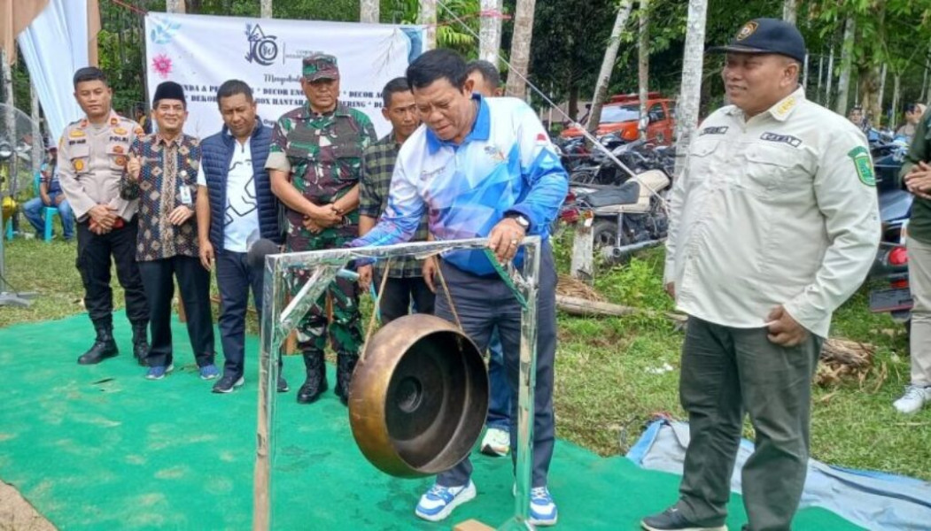 Bupati Inhu Buka Iven Pariwisata Festival Pacu Sampan Godang di Tepian Rengas Sakti Desa Gumanti