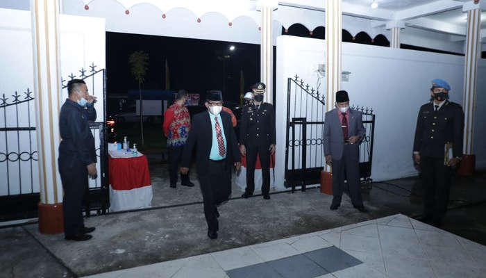 Wakil Ketua III DPRD Inhil, Andi Rusli Ikuti Apel Dalam Rangka Memperingati Hari Pahlawan di TMP Yudha Bhakti