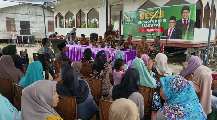 Warga Antusias Saat Reses Perdana Mafirion sebagai Anggota DPR RI