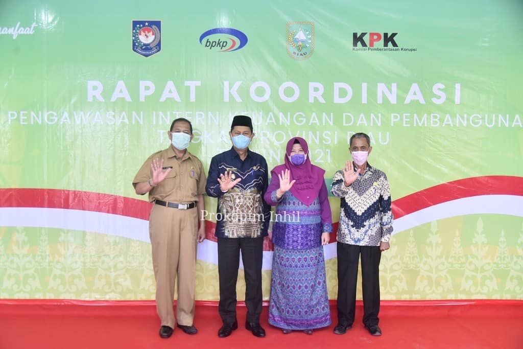 Wakil Bupati Inhil H.Syamsuddin Uti Mengikuti Rakoor Pengawasan Intern Keuangan dan Pembangunan Tingkat Provinsi Riau Tahun 2021
