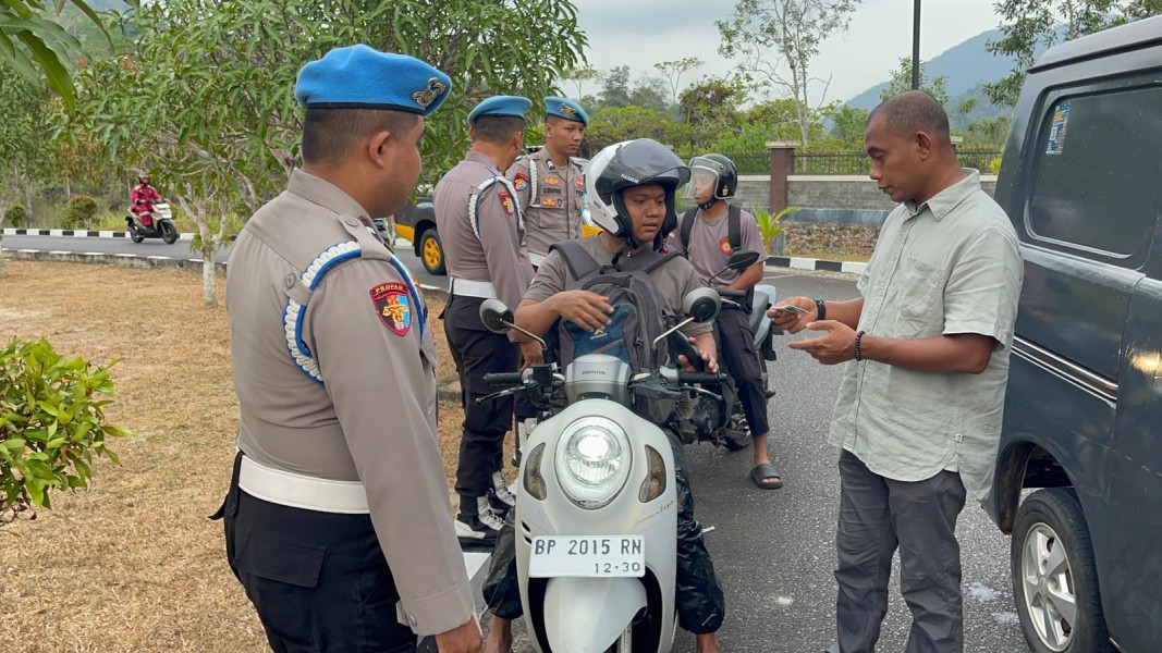 Tertib Sebelum Menertibkan, Sipropam Polres Lingga Periksa Ranmor dan Dokumen Berkendara Personel.