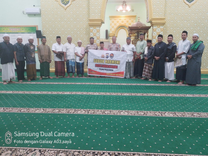 Polsek Pangkalan Kerinci Gelar Subuh Berjamaah Harmoni, Jaga Kamtibmas Jelang Pilkada 2024