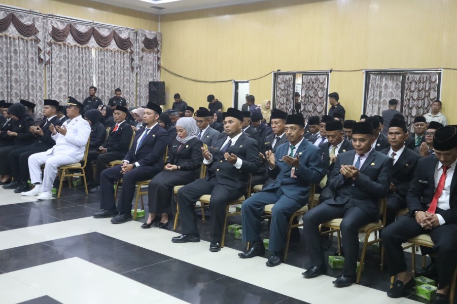 Sebanyak 79 Pejabat Administrator dan Pengawas di Lingkup Pemkab Inhu Dilantik