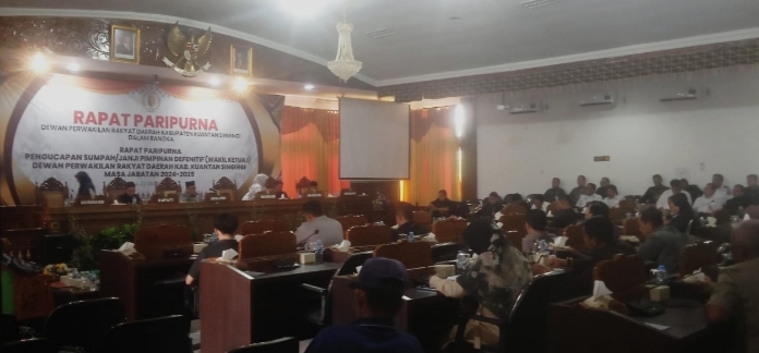 Paripurna DPRD Kuansing Pj Sekda Bacakan Pidato Pengantar RAPBD 2025