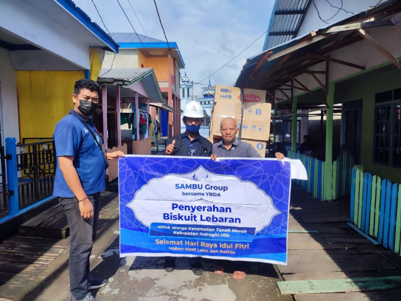 Menyambut Idul Fitri 1444 H Sambu Group Kembali Berbagi Biskuit Lebaran