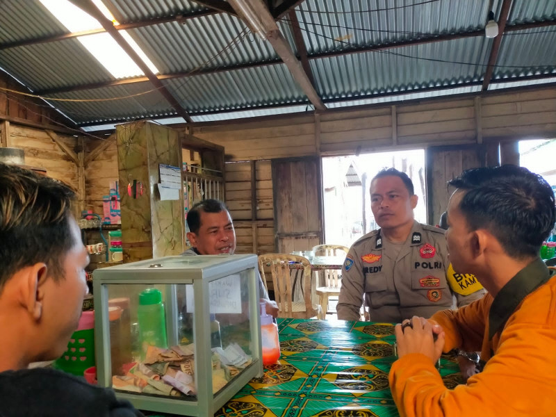 Bhabinkamtibmas Tanjung Lajau Rutin Sampaikan Pesan Kamtibmas dan Pilkada Damai kepada Warga