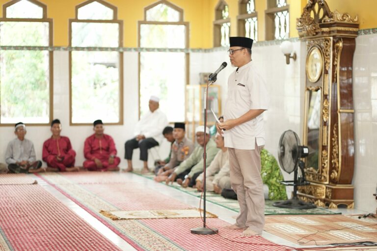 Sekda Inhil Wakili Bupati Safari Ramadhan di Mandah, Pererat Silaturahmi dengan Masyarakat