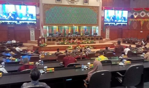 Susunan Lengkap Ketua Fraksi DPRD Riau, Mulai dari Mantan Kepala Daerah hingga Gen Z