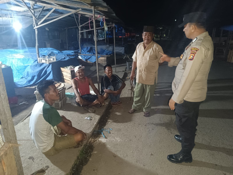 Laksanakan Patroli Sambang, Polisi Ingatkan Warga Sungai Salak Jaga Persatuan