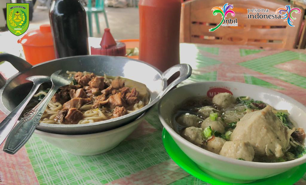 Yuk Mampir! Bakso Dan Mie Ayam Disini Penyajiannya Gunakan Wajan, Tawarkan Sensasi Makan yang Berbeda