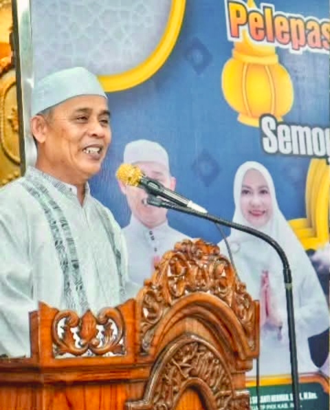 Bupati Herman Lepas 307 Jamaah Calon Haji Inhil Kloter 7