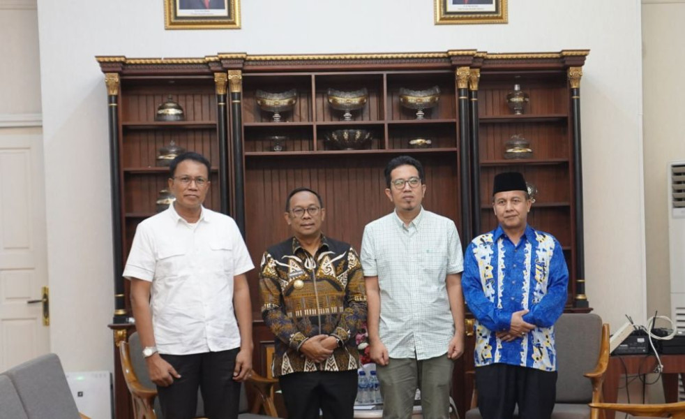 Temui Pj Gubri, Mahasiswa Doktoral Jepang Bahas Penelitian Hilirisasi Kelapa Sawit di Provinsi Riau