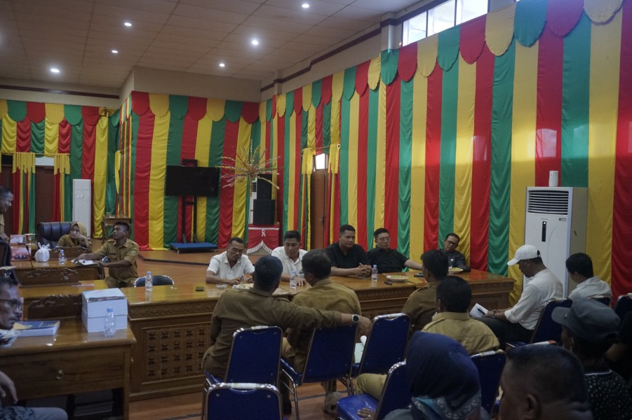 Terkait Adanya Penggusuran Lahan Sagu Milik Masyarakat, DPRD Kabupaten Lingga melakukan Rapat dengar pendapat bersama Dinas Pertanian dan ketahanan pangan kabupaten Lingga.