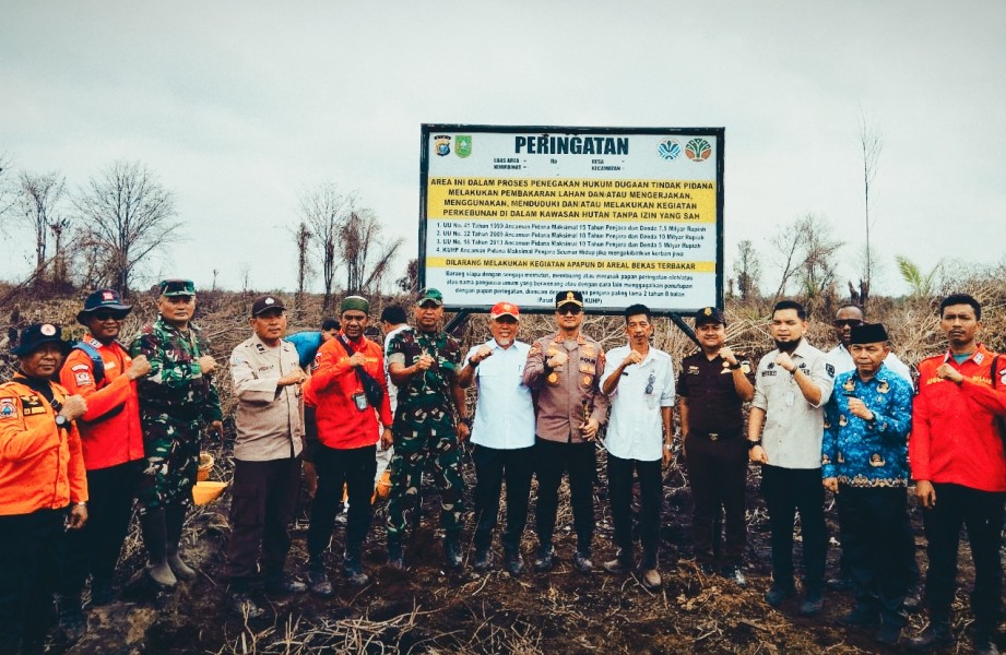 Pemasangan Plang Peringatan Karhutla dalam Rangka Sosialisasi Pengendalian Karhutla di Wilayah Kab. Bengkalis