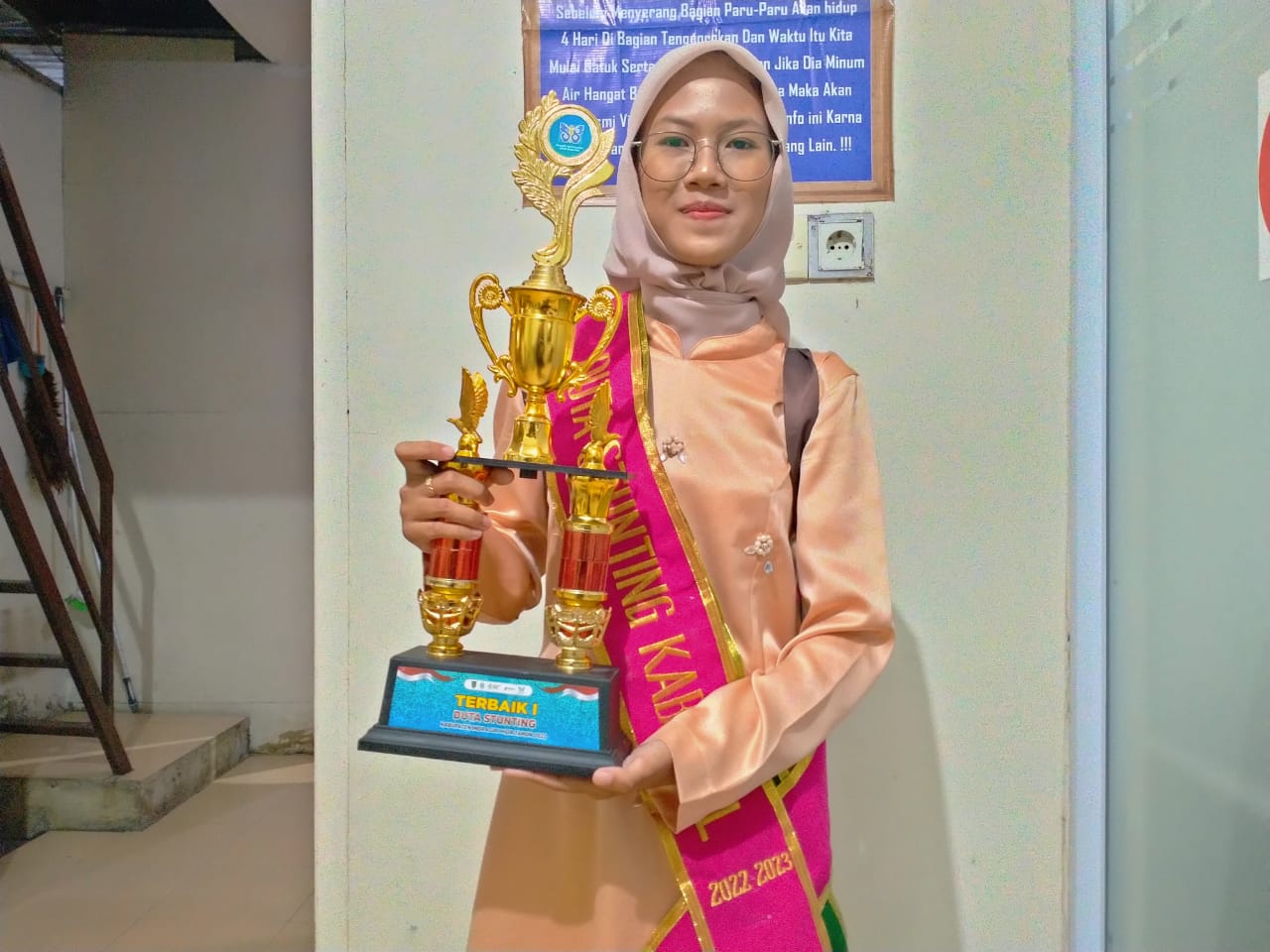 Dikukuhkan Bupati HM Wardan, Siswi SMAN 1 Kateman Terpilih sebagai Duta Stunting Inhil