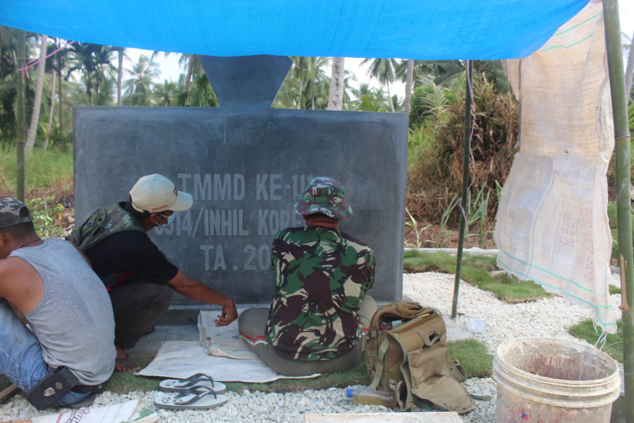 Pengerjaan Tugu TMMD Inhil Terus Dikebut