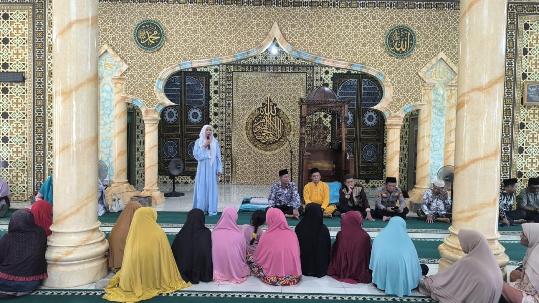 Wabup Inhil Buka Puasa Bersama Sekaligus Salurkan CSR di Kecamatan Gaung