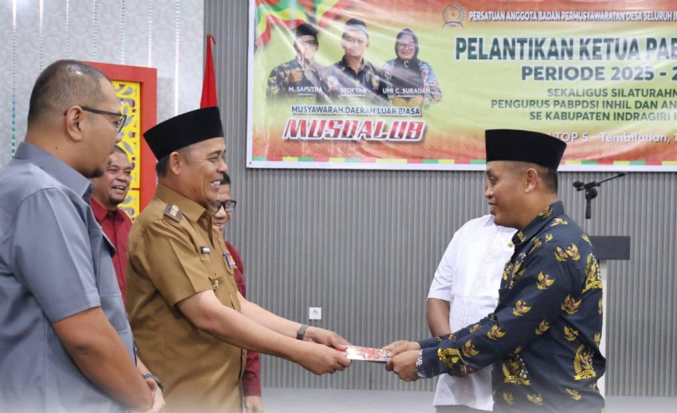 Bupati Inhil Hadiri Pelantikan Ketua PABPDS Inhil Periode 2025-2031