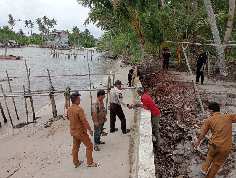 Pemerintah Desa Selayar Tinjau Kerusakan Batu Miring