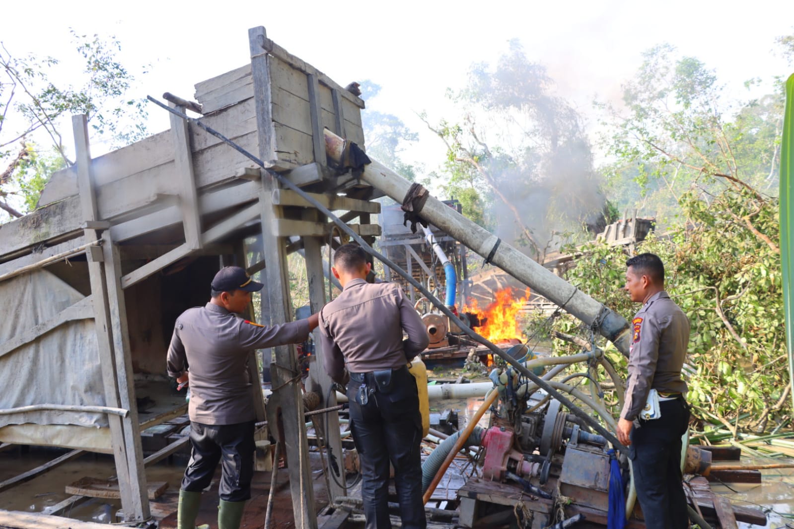 Kapolres Inhu Tertibkan Penambang Emas Tanpa Izin di  Peranap