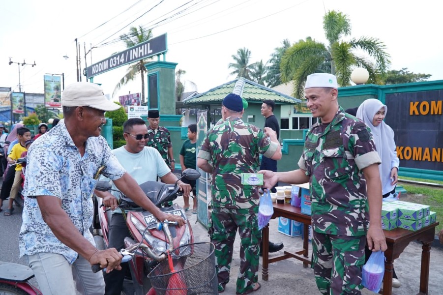 Ramadhan Penuh Berkah, Kodim 0314/Inhil Kembali Berbagi Takjil