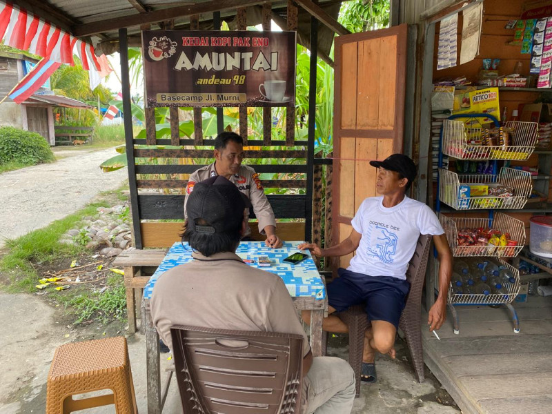 Wujudkan Pilkada Damai, Personel Polsek Enok Giat Cooling System Ajak Warga Jaga Kamtibmas yang Kondusif