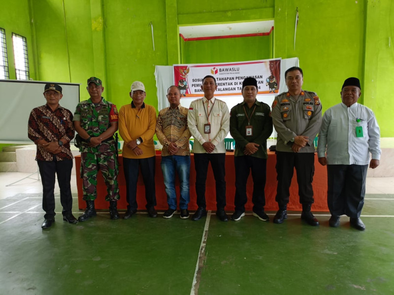 Hadiri Sosialisasi Pengawasan Pilkada 2024, Kapolsek Bunut Giat Cooling System dan Sampaikan Pesan Kamtibmas